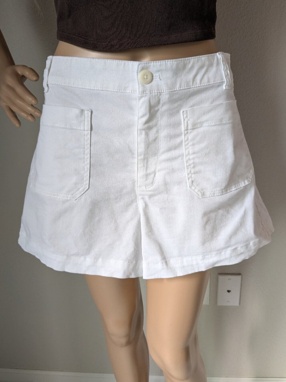 J Crew Chino Shorts Women's Size 14 White Patch Pocket BP378